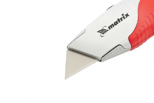 Нож, 18 мм выдвижное трапецивидное лезвие , эргономичная двухкомпонентная рукоятка MATRIX 78926 фото 2