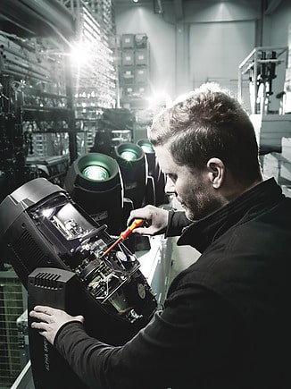 Отвертка со сменными насадками WERA Kraftform Kompakt VDE 16 extra slim 1 Tool Finder WE-006608 фото 2 Отвертка со сменными насадками WERA Kraftform Kompakt VDE 16 extra slim 1 Tool Finder WE-006608 фото 2
